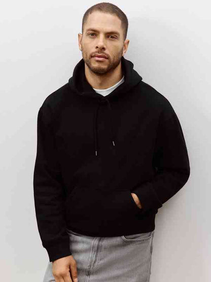 Classic Black Oversized Hoodie – Minimalist Streetwear Essential